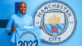 Fernandinho bir sezon daha Manchester City’de